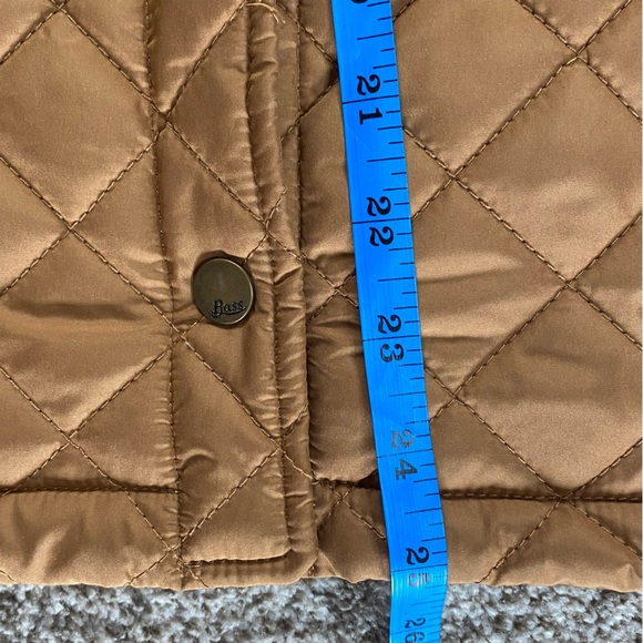 G. H. Bass & Co Quilted Puffer Vest, Medium - Picture 8 of 9